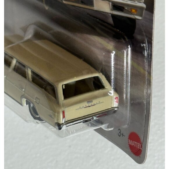 Matchbox 1966 Chevelle Wagon 124/125 – Classic Chevy New on Card - Picture 4 of 5